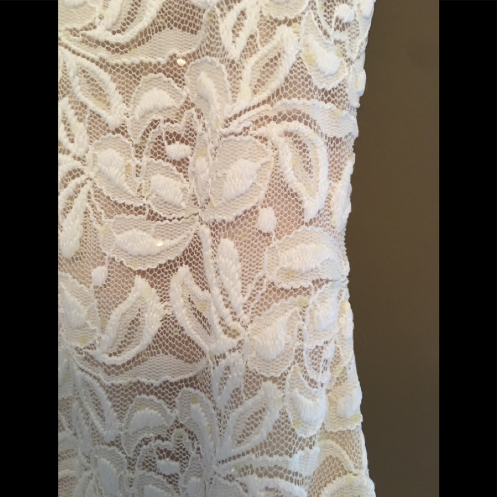 Belle Badgley Mischa - Picture 3 of 8